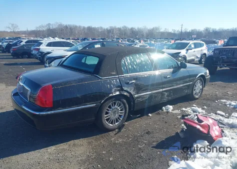 2006 Lincoln Town Car Signature Limited из США, поврежденный, VIN 1LNHM82V66Y623398